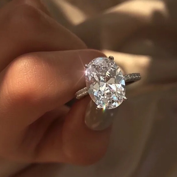 14k white gold oval diamond ring wedding 5 CT size 9 - Picture 2 of 8